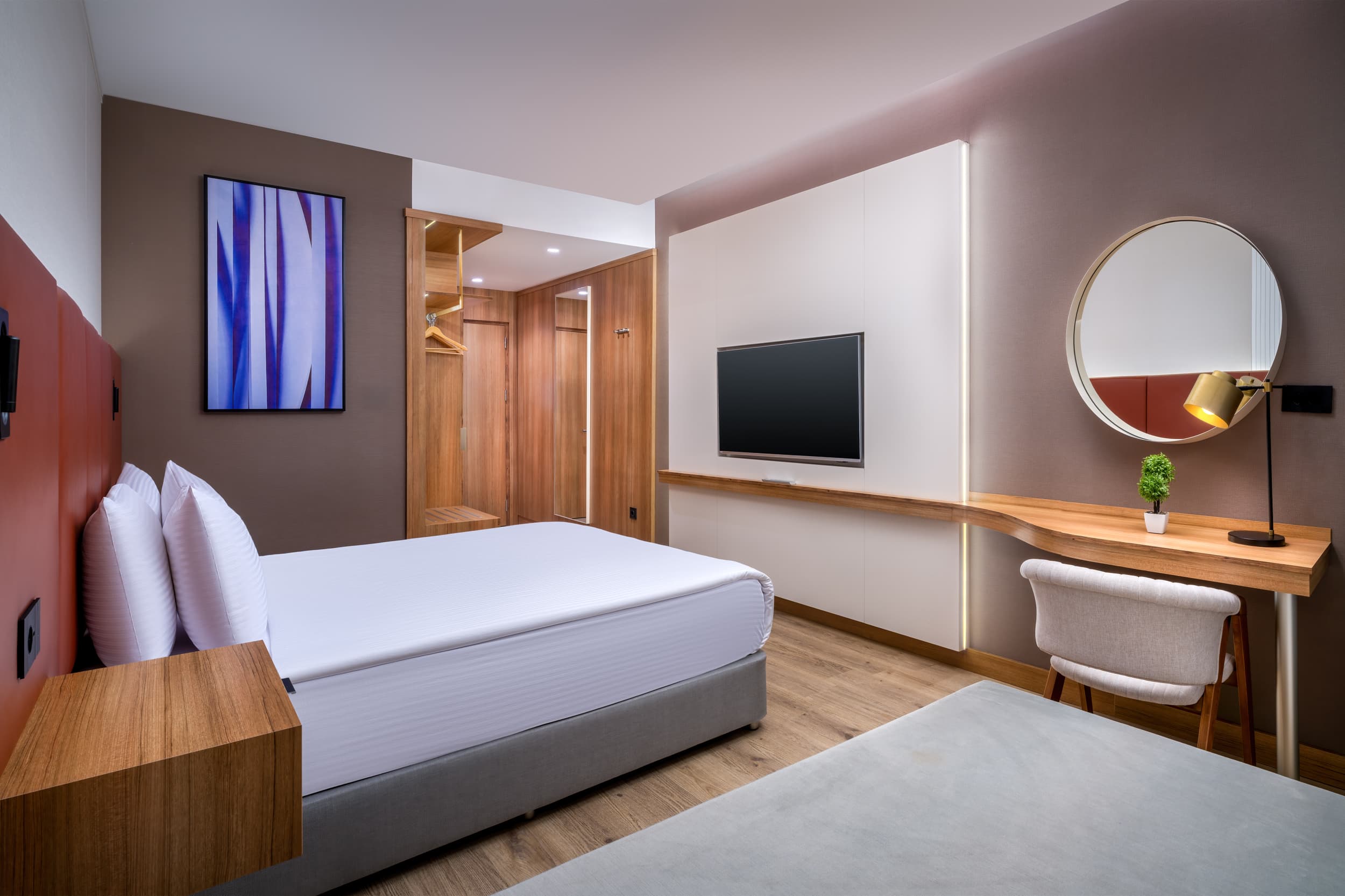 Superior Room	 3