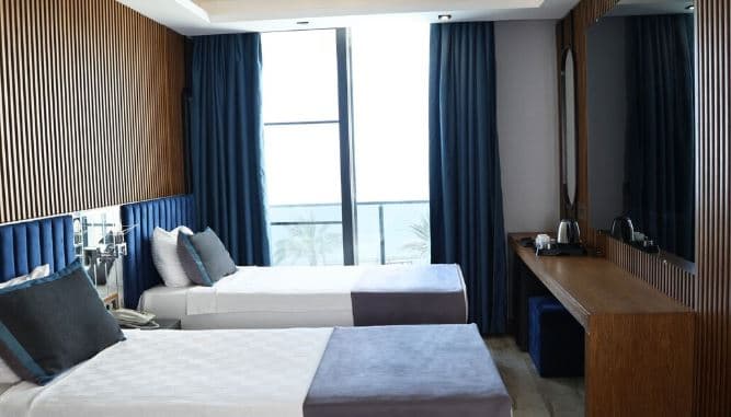 Superior Oda, Büyük Yataklı, Deniz Manzaralı Teraslı (Ek Bina) 2