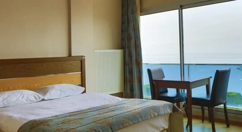 Deniz Manzaralı Tek Kişilik Oda 2