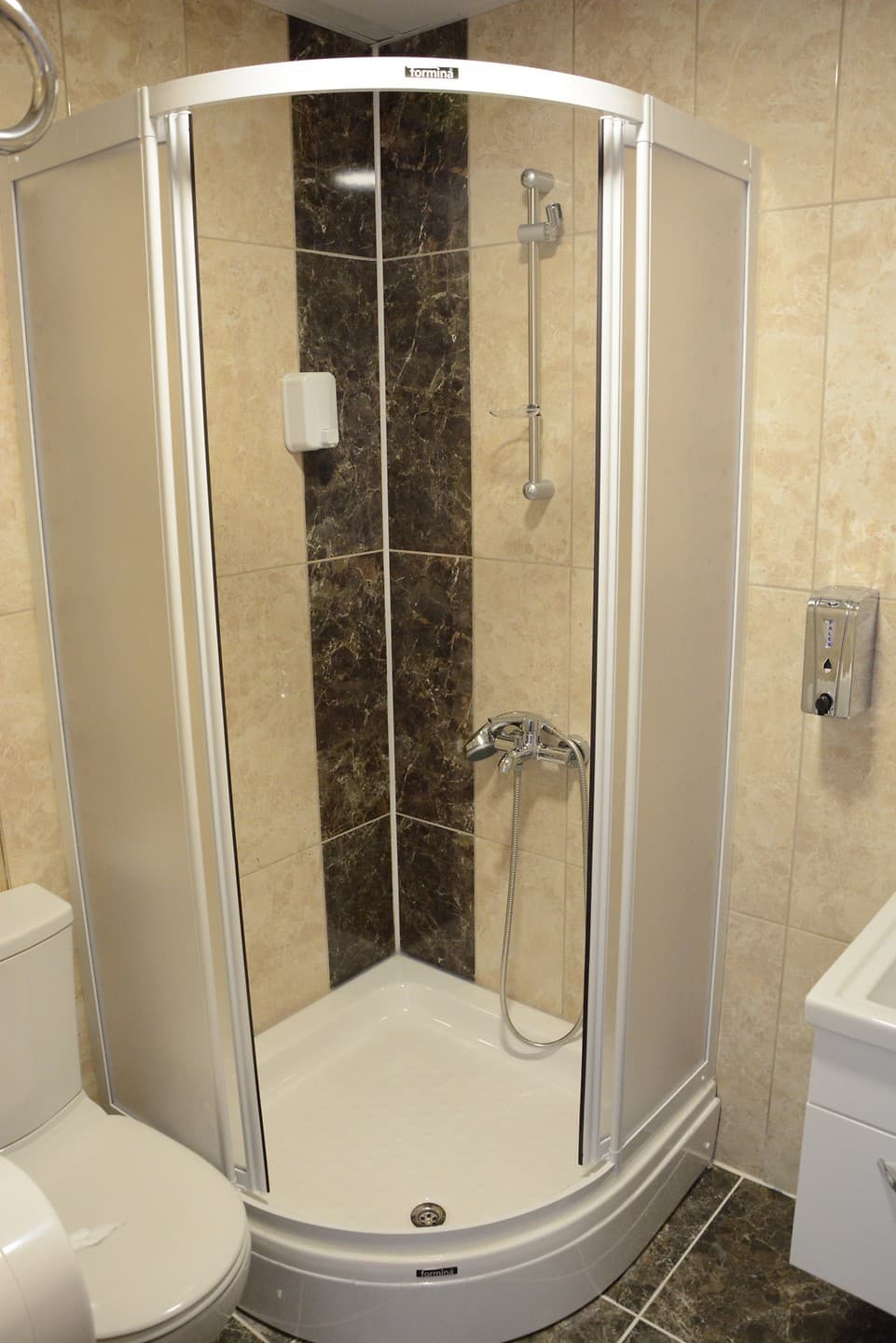 1 Double 1 Single Family Oda 4