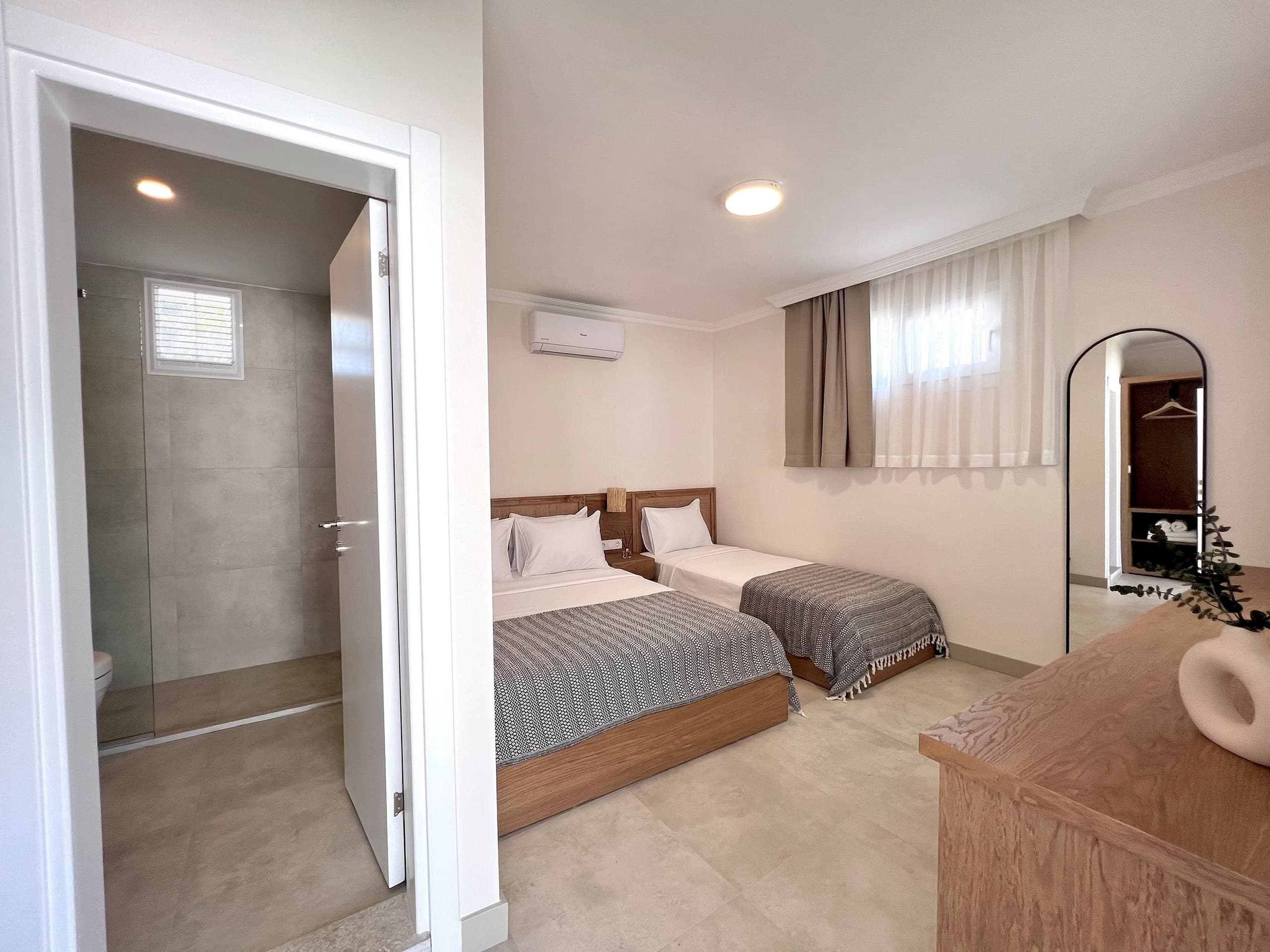 Standart Triple Oda  2