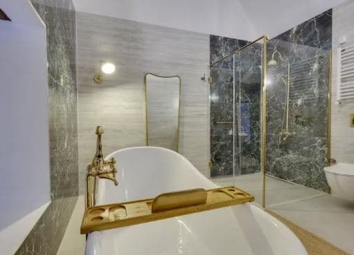 King Room Bahçe veya Sokak Manzaralı Asma Kat 4