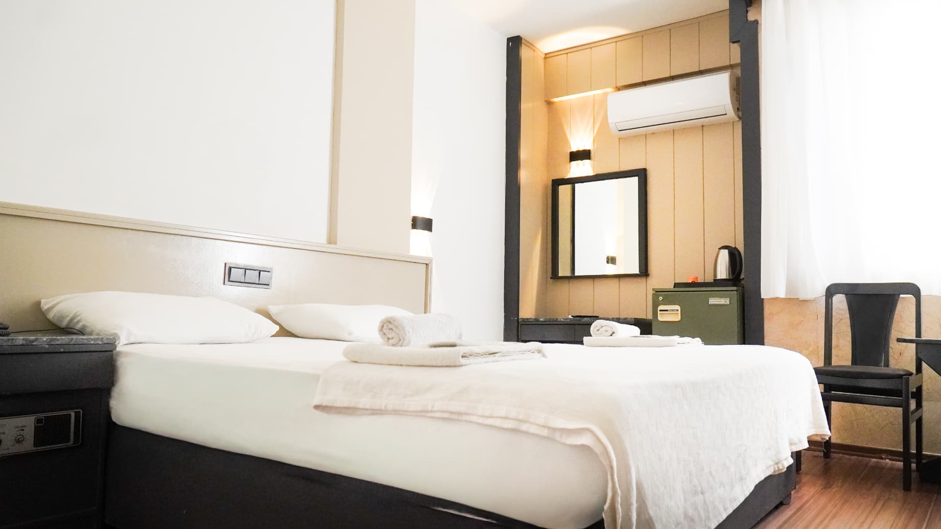 Standard Single Room	 2