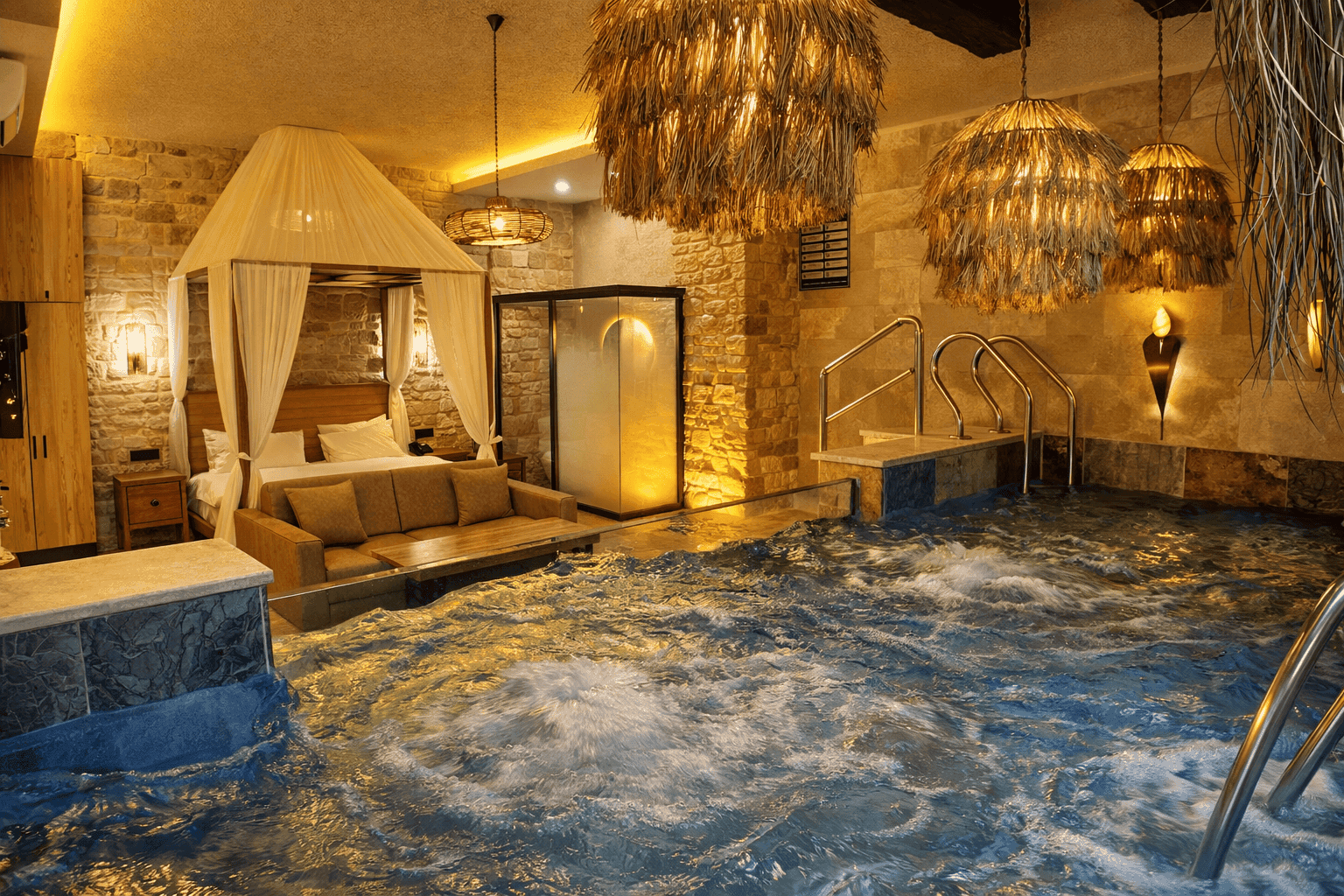 Cam Havuzlu Deluxe Oda(Oda ve Havuz Size Özel) 1