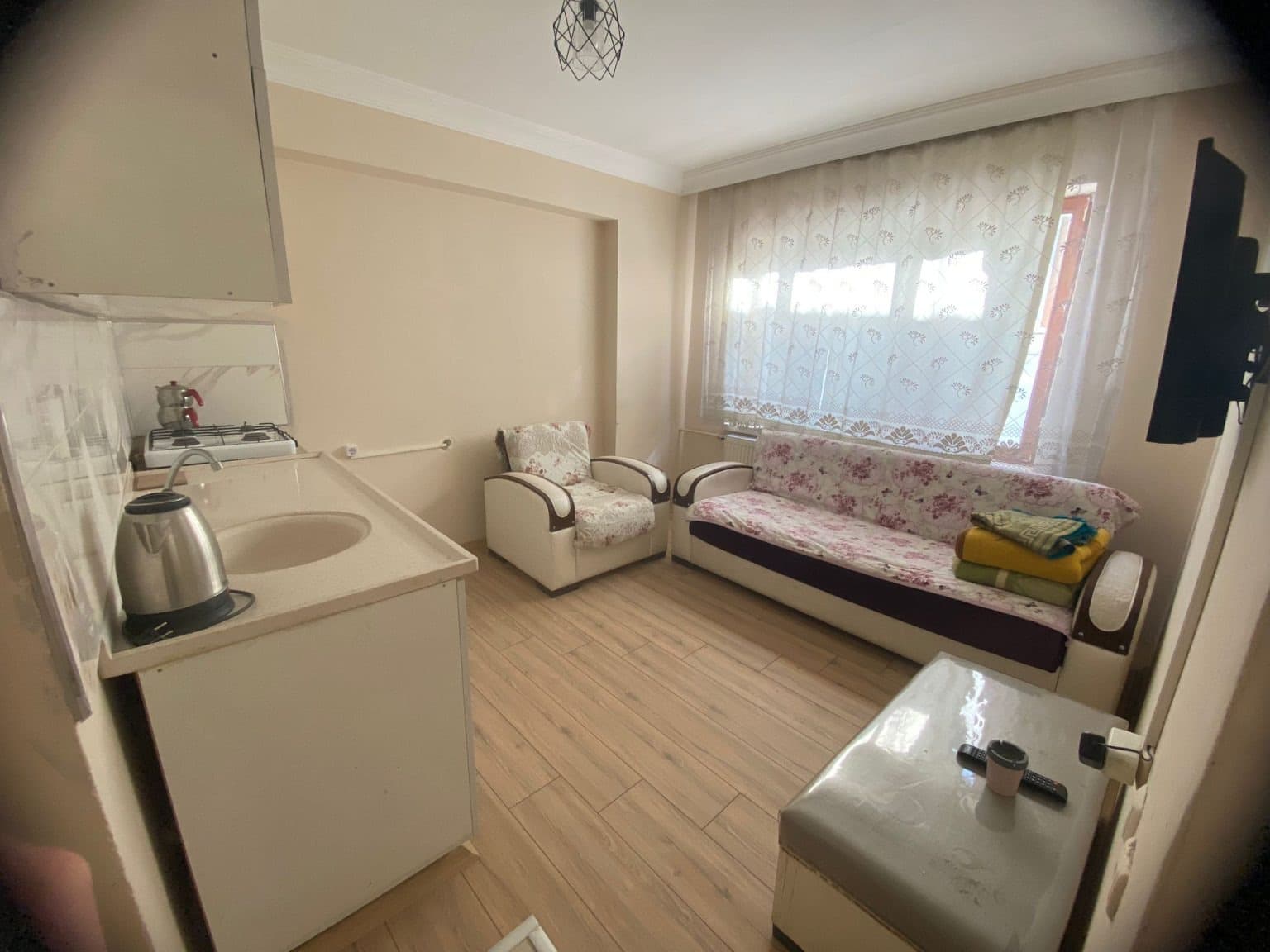 1+1 Aile Odası Kale Manzaralı Balkonlu 3