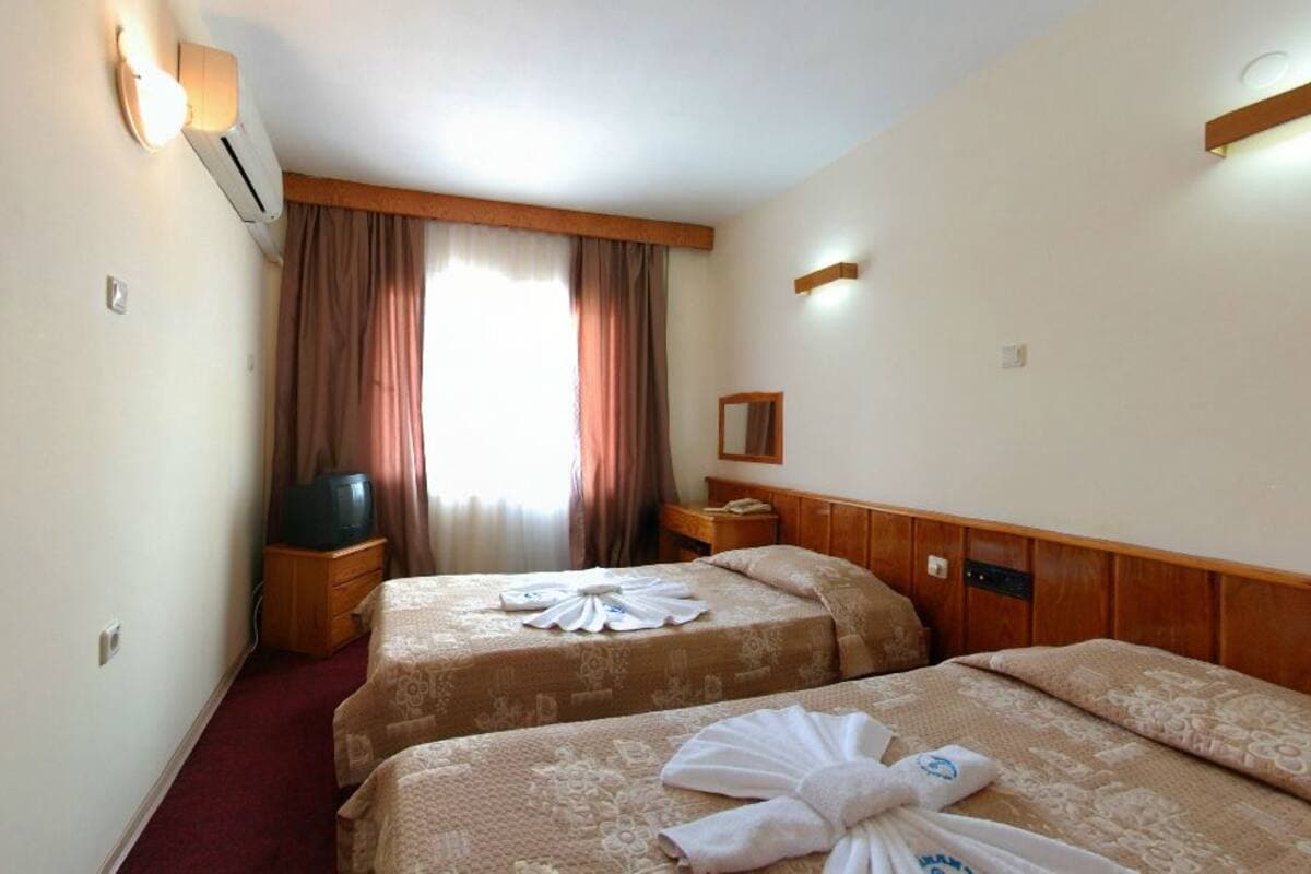 Üç Kişilik Oda - Deniz Manzaralı 1