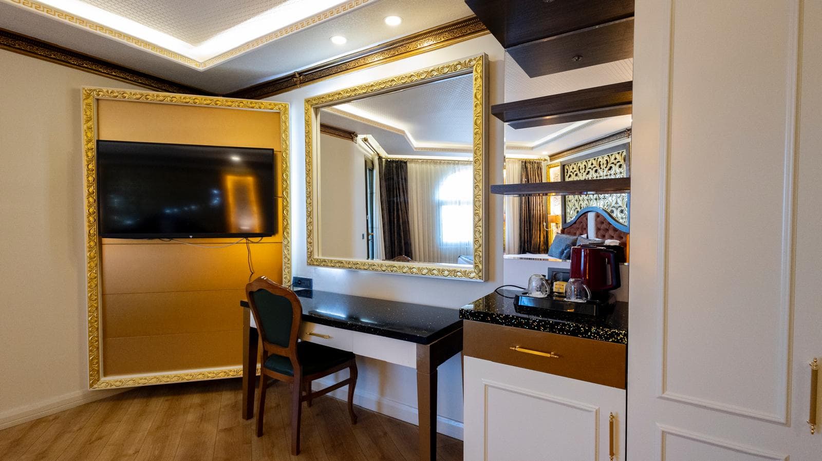 Deluxe Tek Büyük Yataklı Jakuzili 3