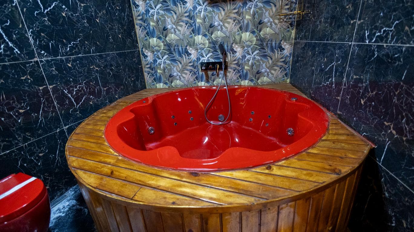 Private Suite 2