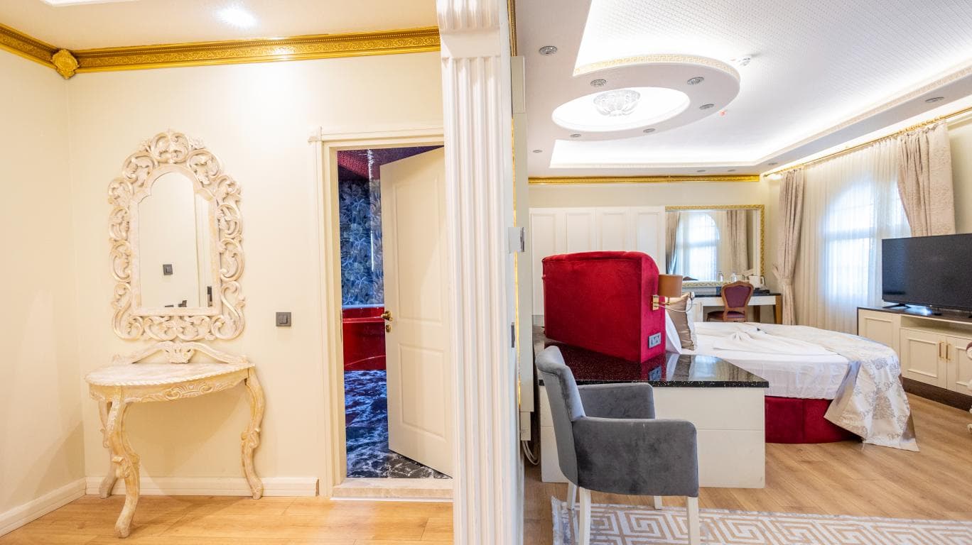Queen Suite 4