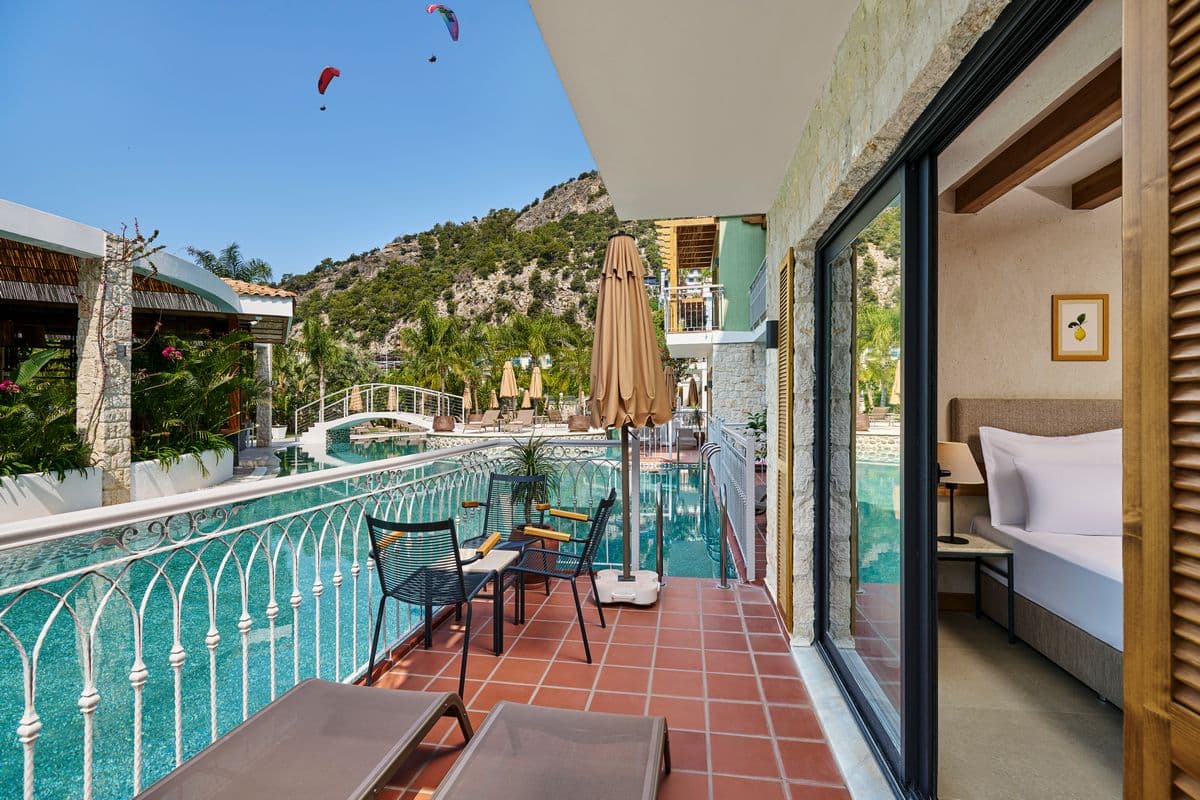 Swim Up Oda Havuz Erişimli 3