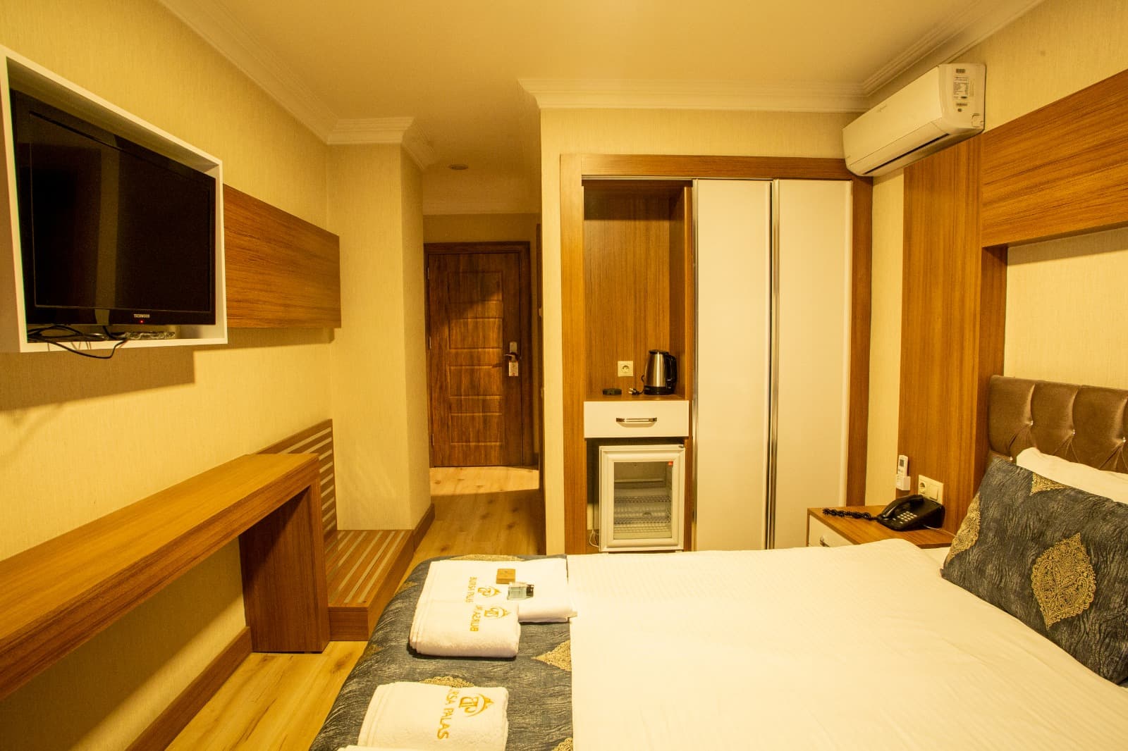 1 Çift Kişilik Yatak Standard 3