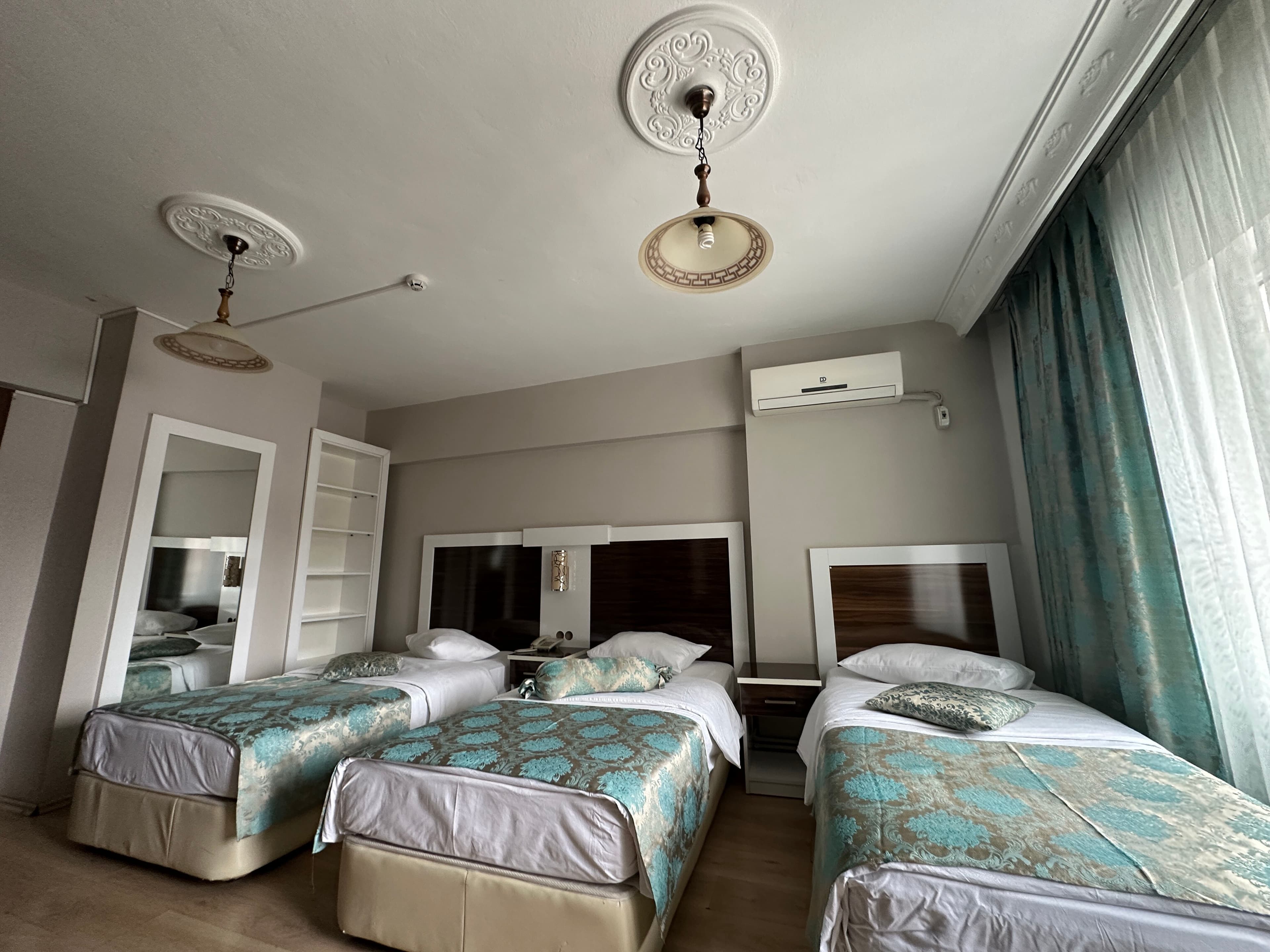 3 Ayrı Yataklı Triple Oda 1