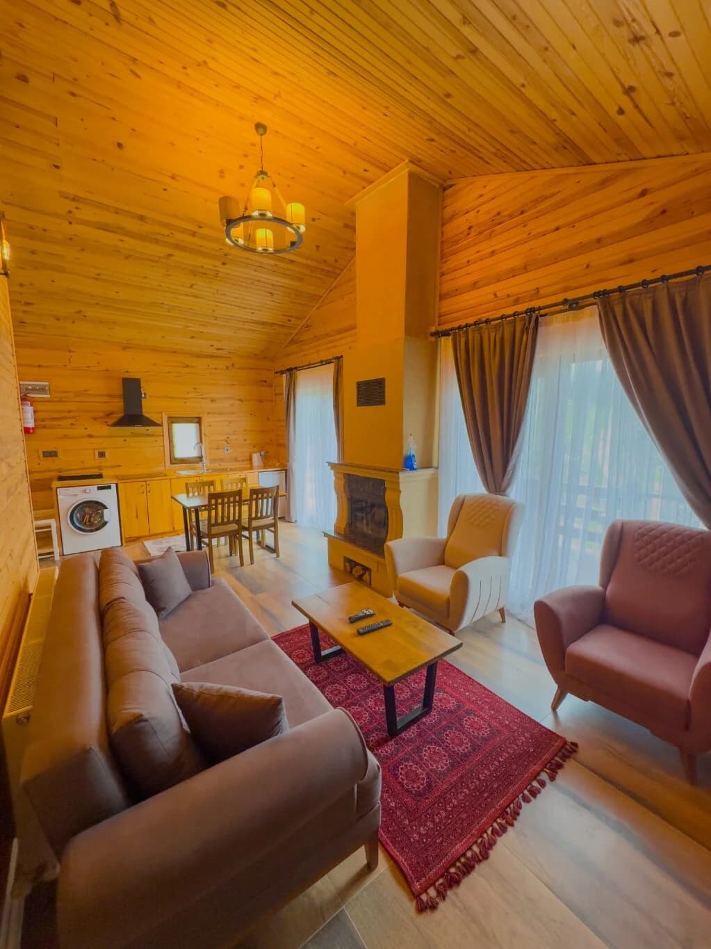 Şömineli Deluxe Bungalow Oda 1