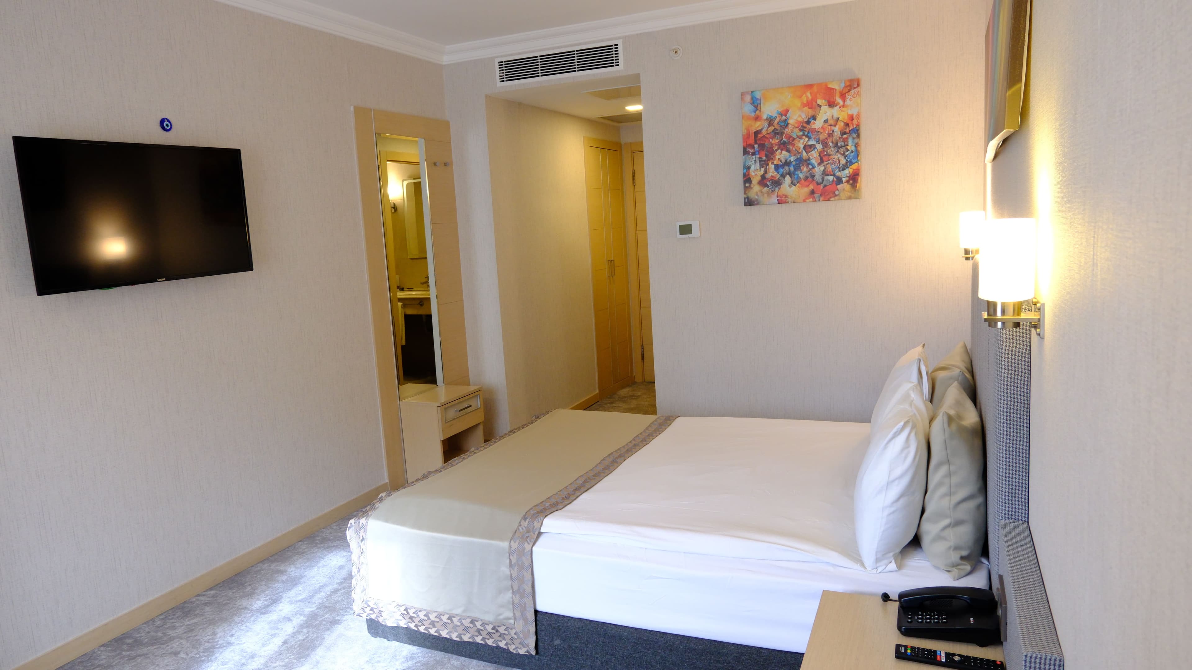 STANDART TEK KİŞİLİK GENİŞ YATAKLI ODA - SINGLE ROOM 3