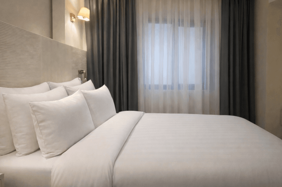 Economic Mitte Room 2