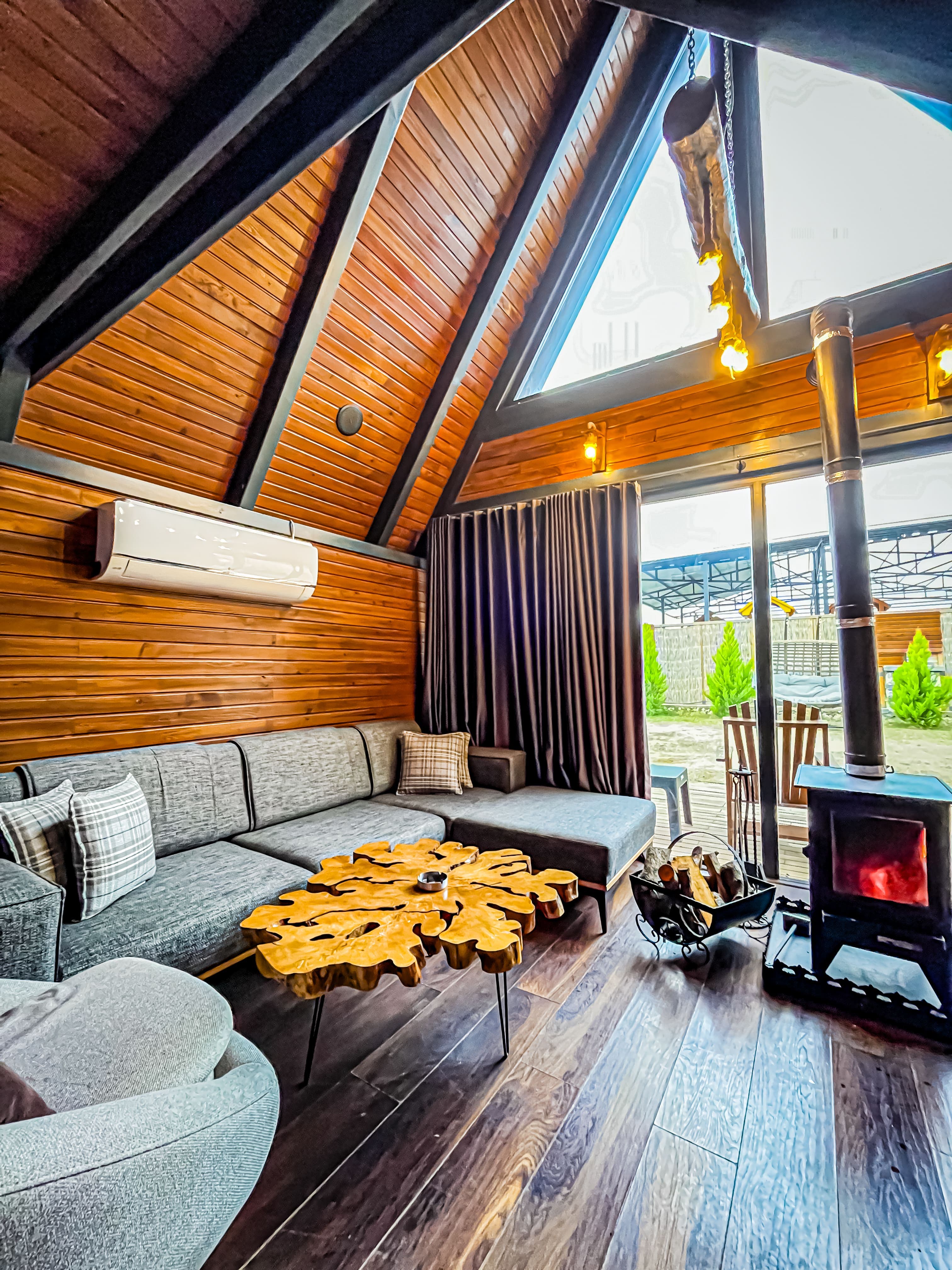 Jakuzili Havuzlu Bungalow 2