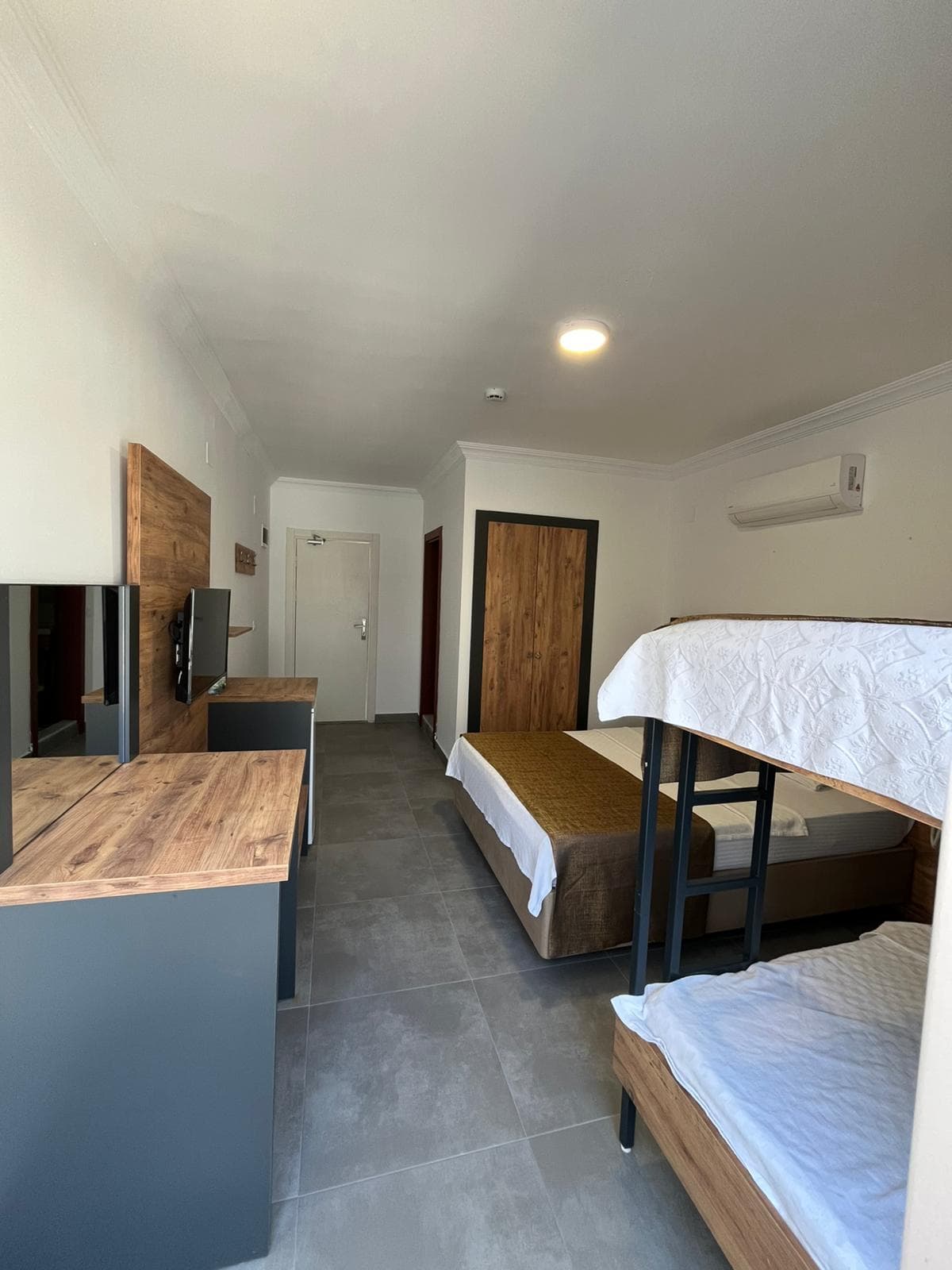 Quad Room 4