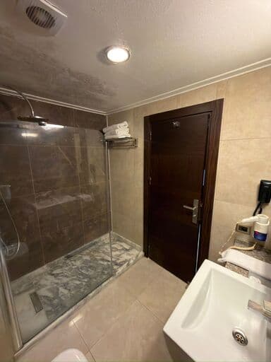 3 Ayrı Yataklı Oda 3