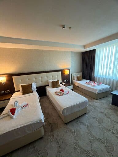 3 Ayrı Yataklı Oda 2