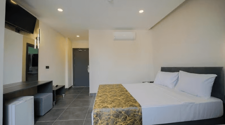 Çift Kişilik Bahçe Veya Sokak Manzaralı Oda 3