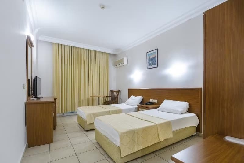 Standart Oda Kara veya Deniz Manzaralı 1