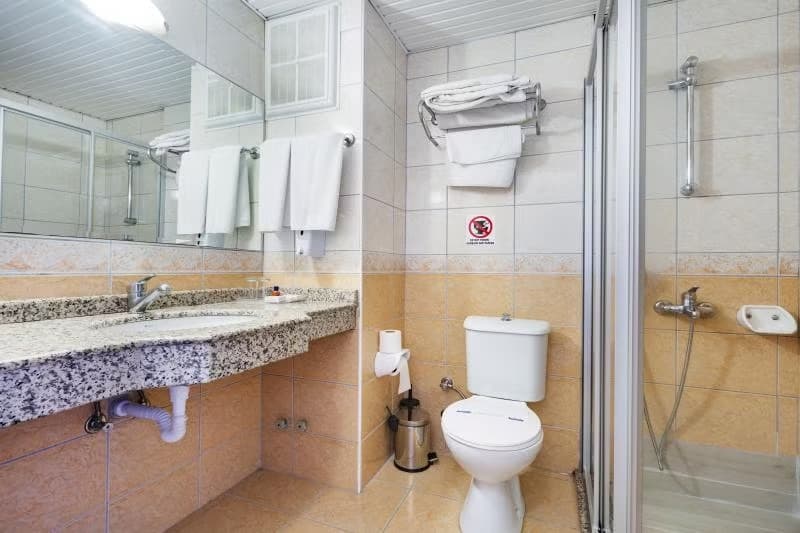 Standart Oda Kara veya Deniz Manzaralı 2