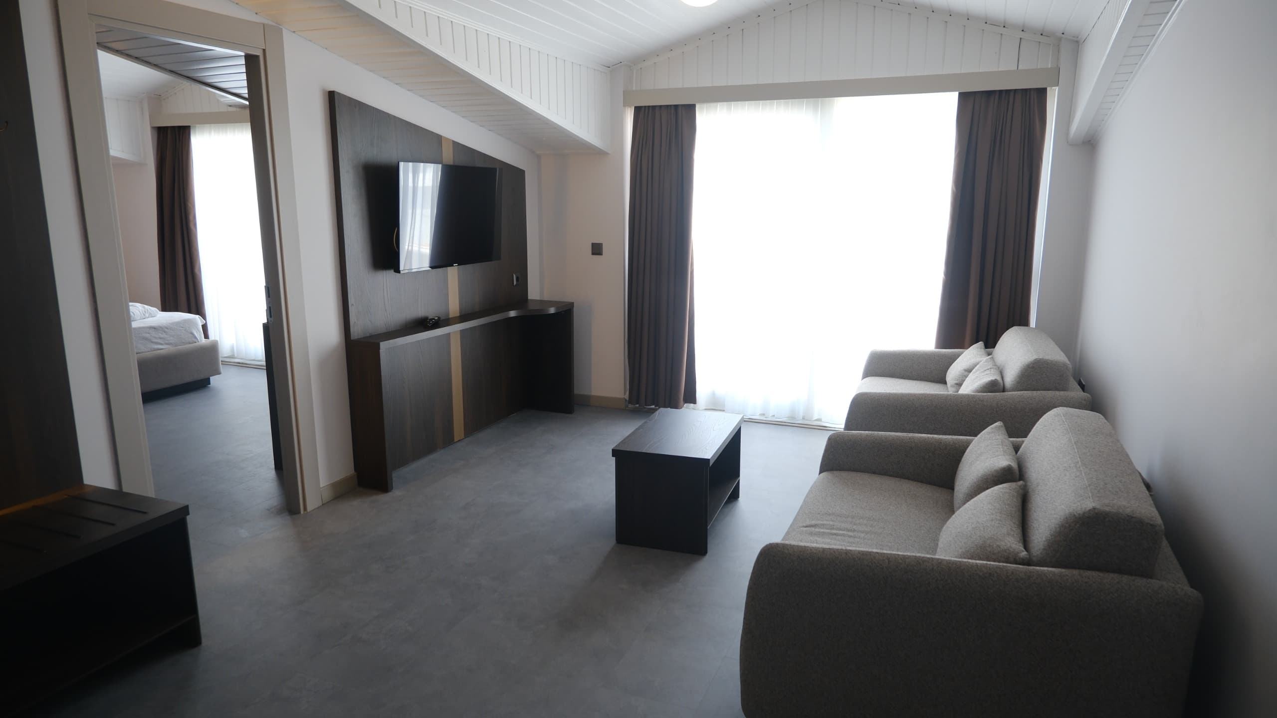 VIP Suite 4