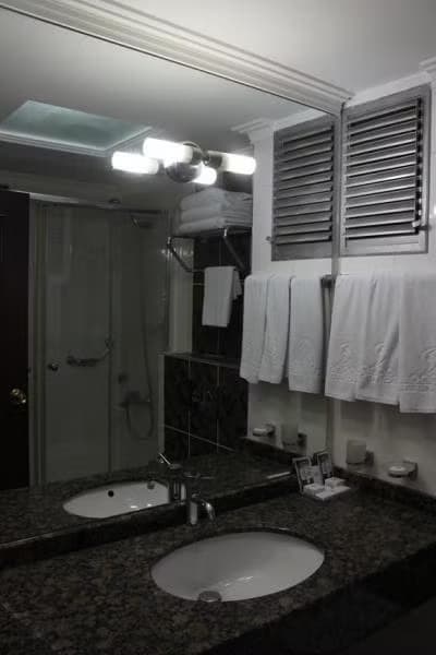 Standart Üç Kişilik Oda 4