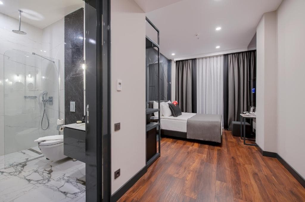 Deluxe Çift Kişilik Yandan Deniz Manzaralı Oda 2
