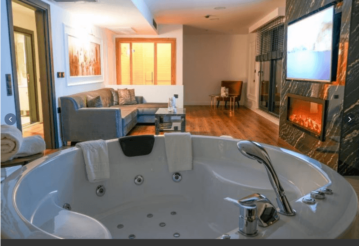 Flora Suite 1