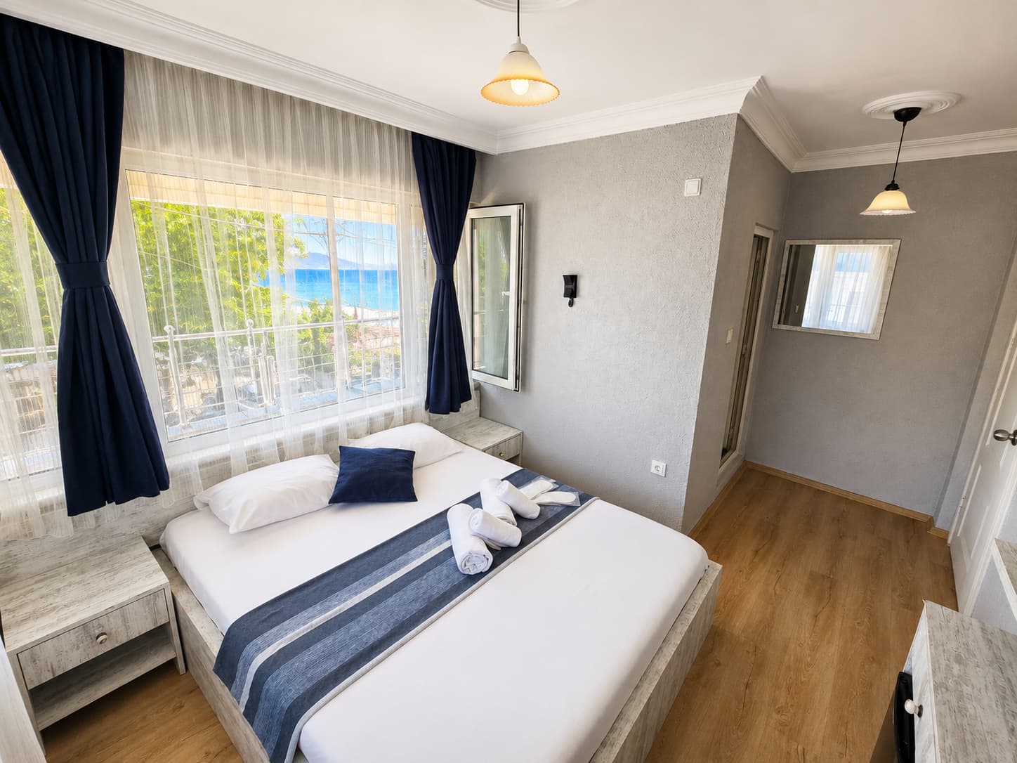 Deluxe Çift Kişilik Deniz ve Plaj Manzaralı 3