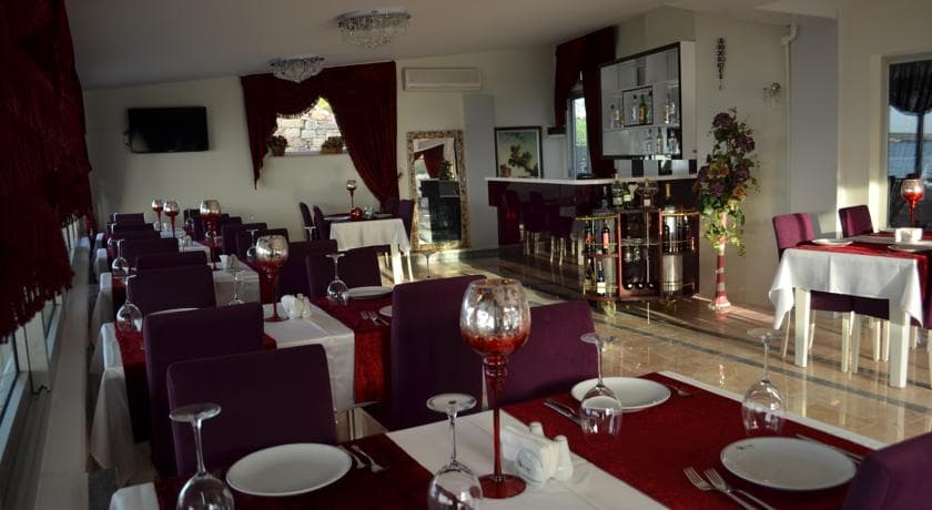 Club Rose Bay Hotel-42