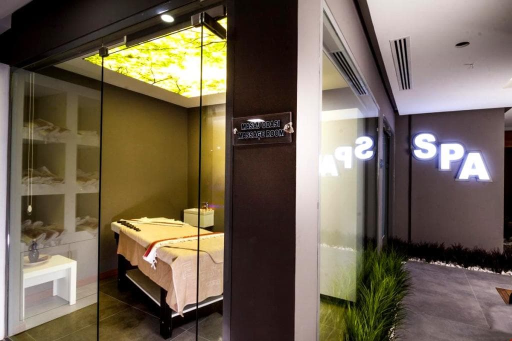 Majura Hotel Business-8