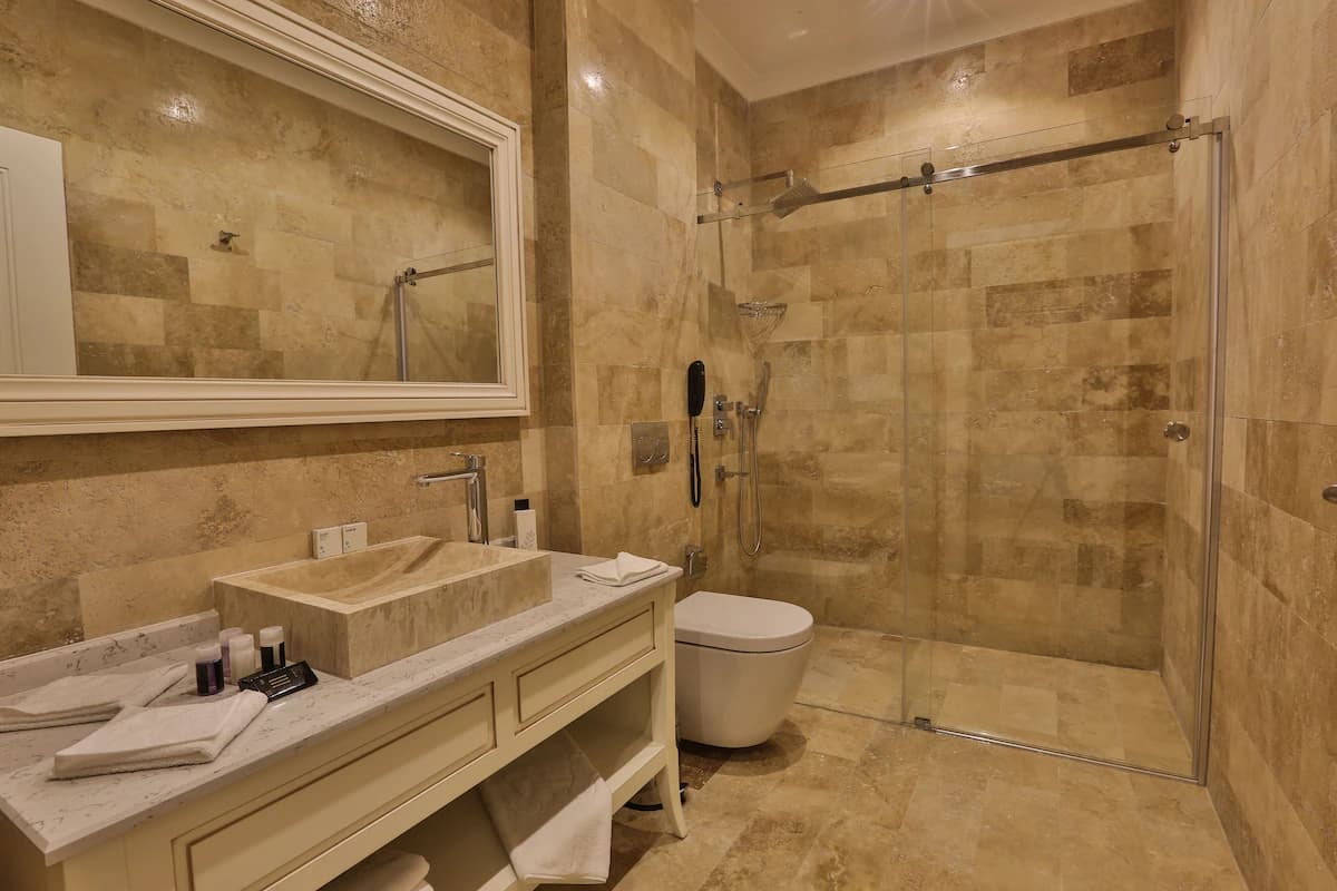 Royal Comfort Hotel-28