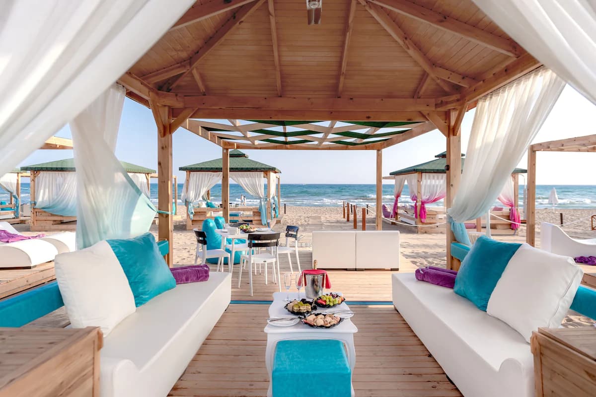 Kamelya Aishen K Club -21