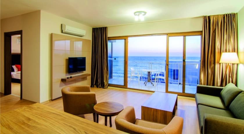 Ladies Beach Suit Hotel-45