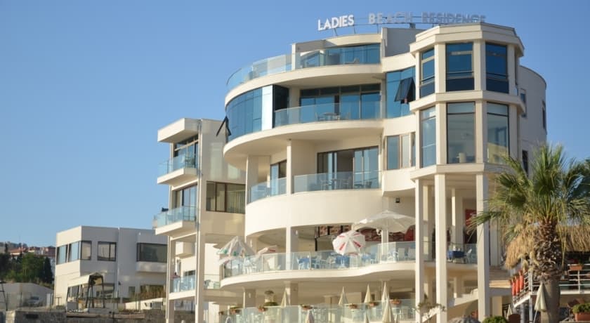 Ladies Beach Suit Hotel-52