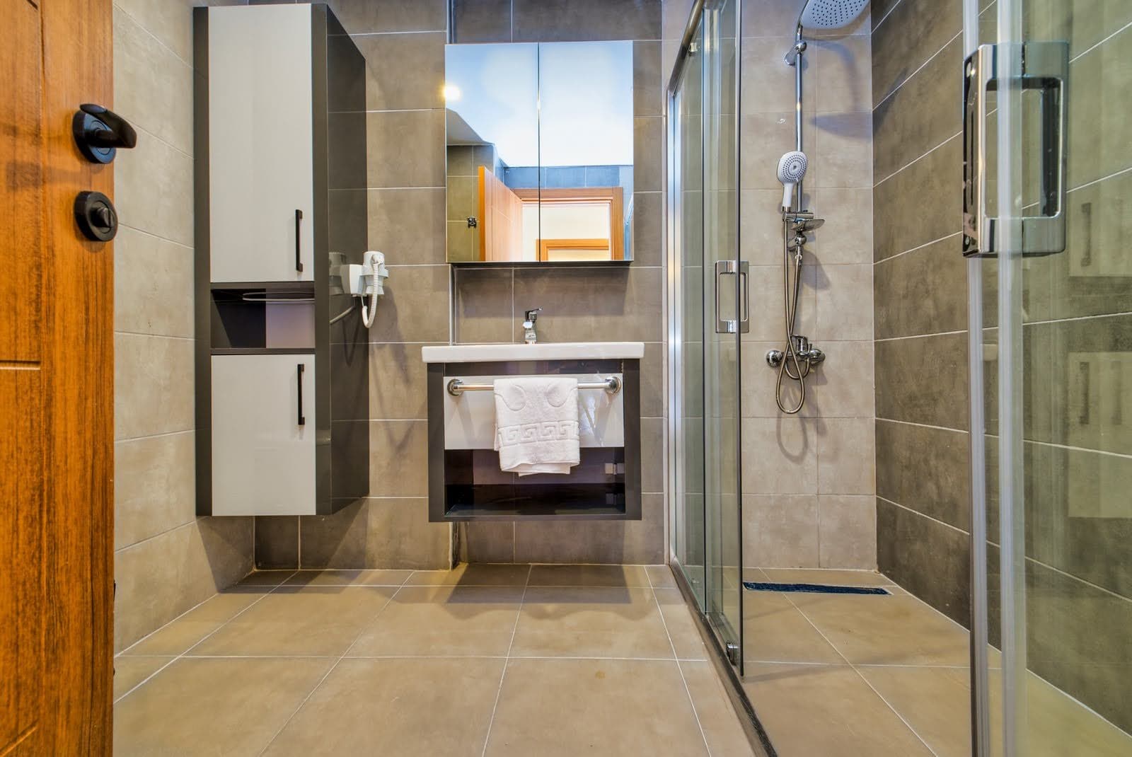 Laristone Suit Spa Hotel-80