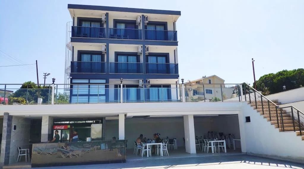 Yelken Beach Otel     -0