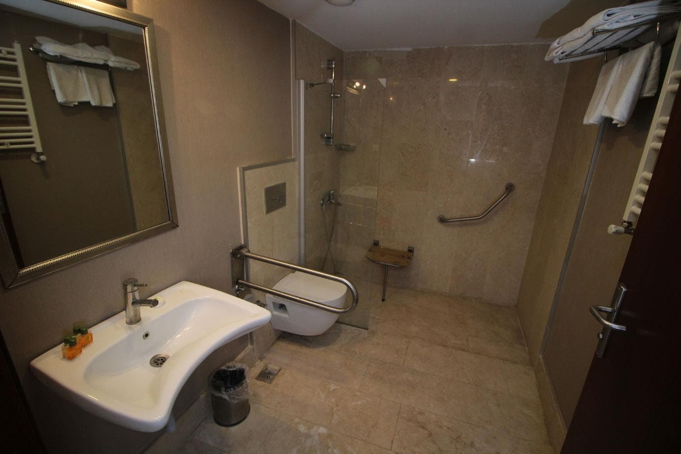 Vali Erdoğan Şahinoğlu Hitit Otel -14