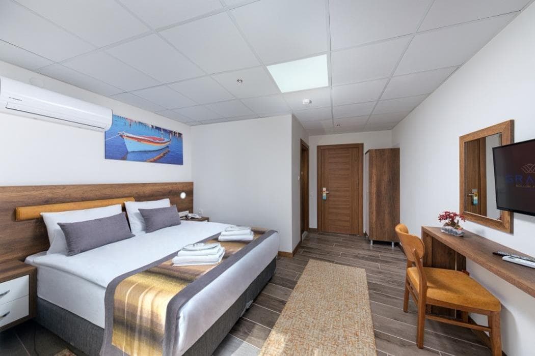 Grand Güllük Hotel & Spa-1