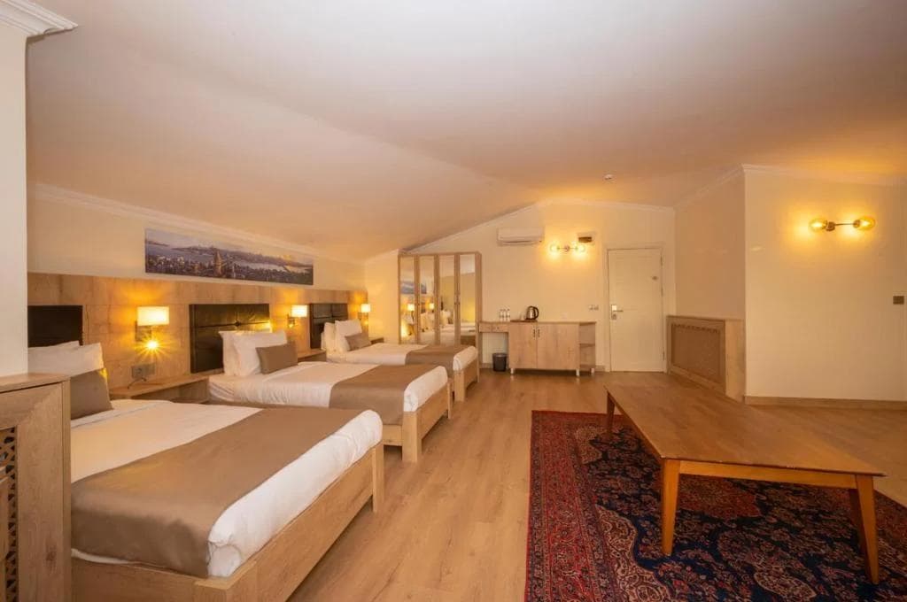 Porta Romanos Hotel & Restaurant-13