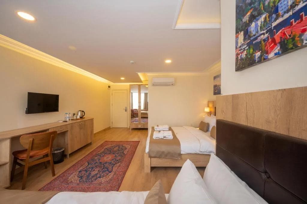 Porta Romanos Hotel & Restaurant-15