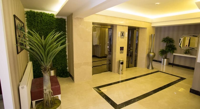 A Royal Suit Hotel -8