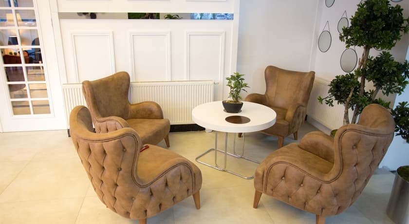 A Royal Suit Hotel -11