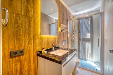 Ayayorgi Homes & Suites-37