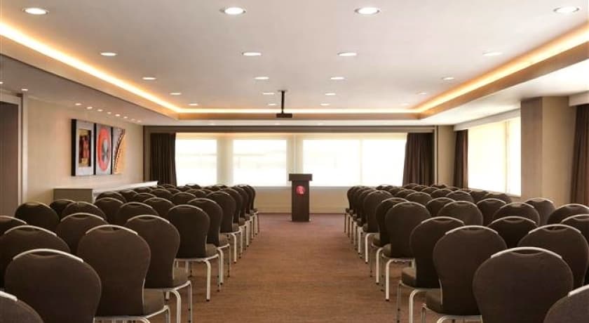 Ramada Hotel & Suites İzmir Kemalpaşa -42