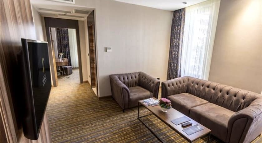 Shimall Deluxe Hotel-21