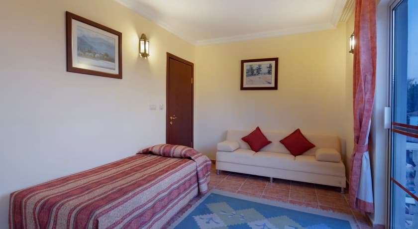 Larissa Sultans Beach-16