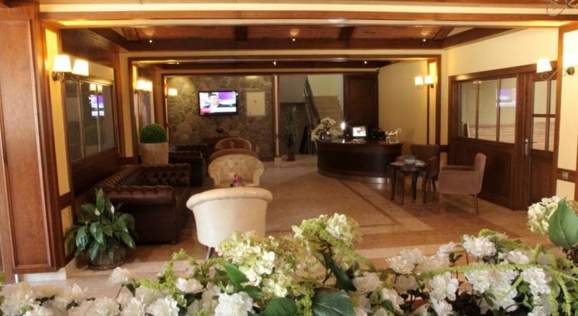 Padok Premium Hotel and Stables-3